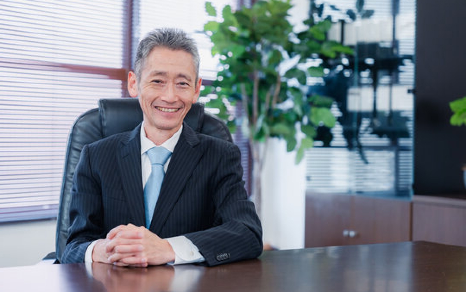 合名会社 宮田家具店　代表社員	岡野 圭佑